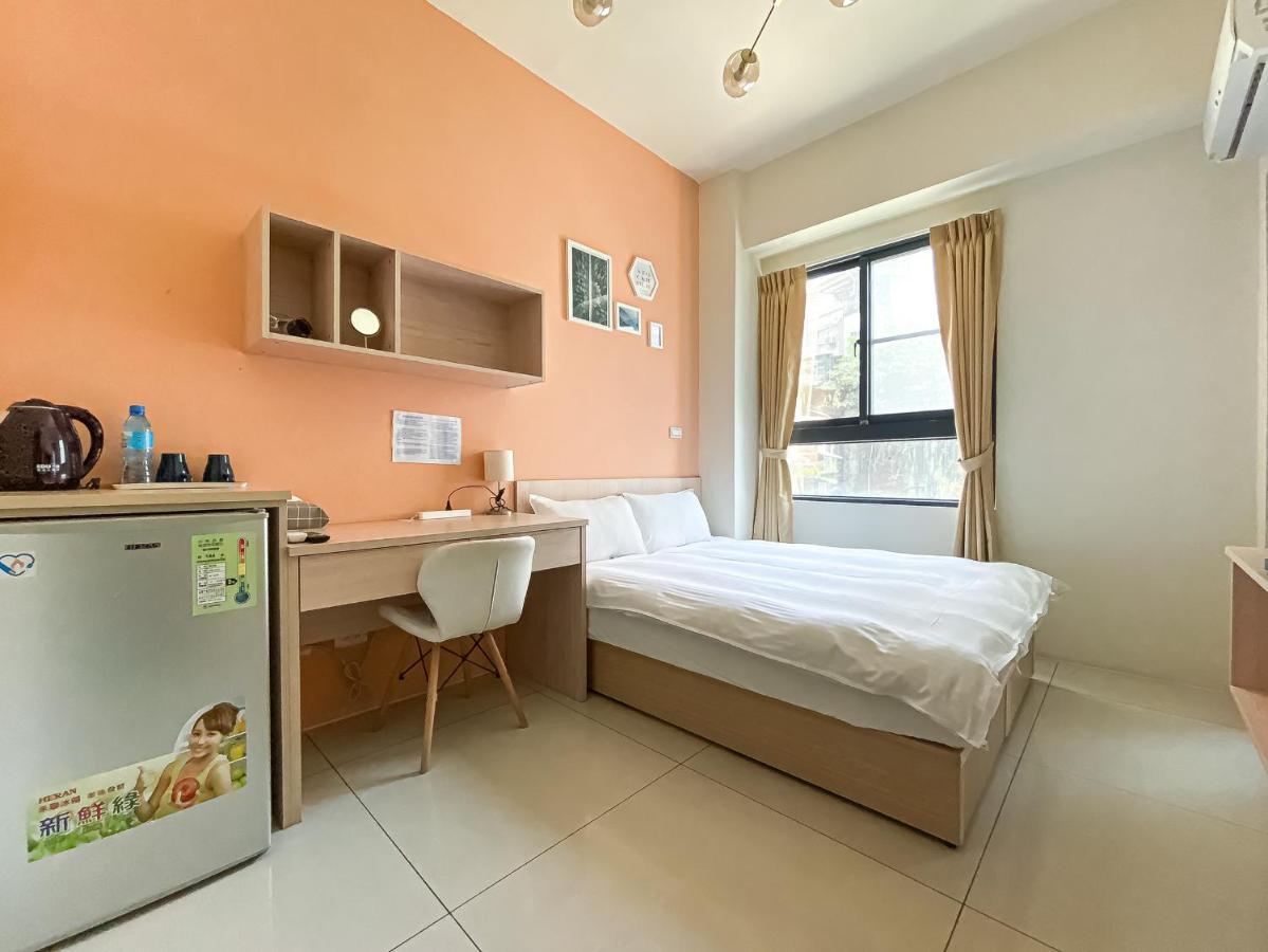 Adagio Hostel Тайчжун Экстерьер фото