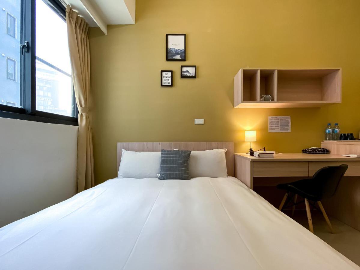 Adagio Hostel Тайчжун Экстерьер фото
