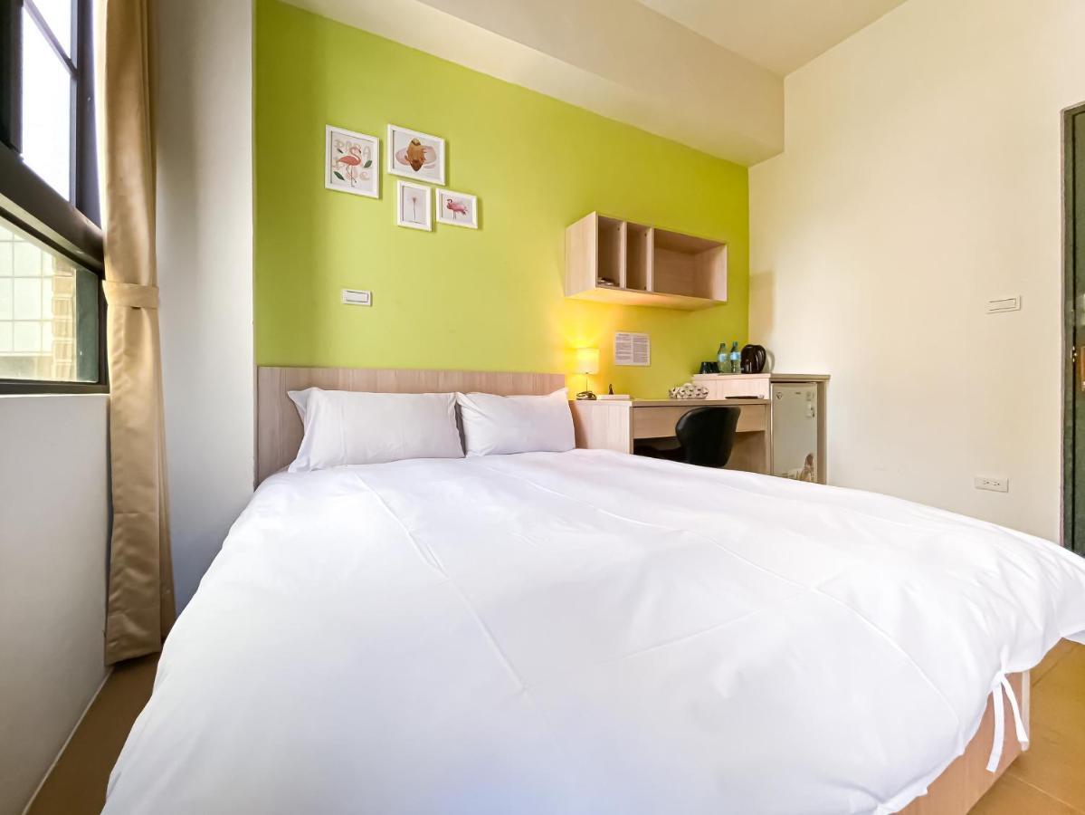 Adagio Hostel Тайчжун Экстерьер фото