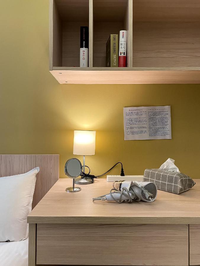 Adagio Hostel Тайчжун Экстерьер фото