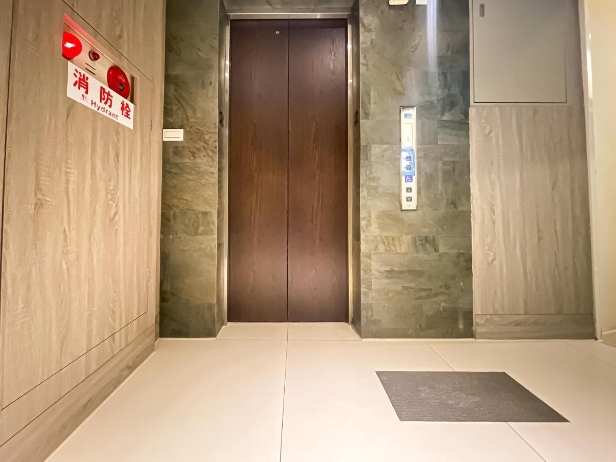 Adagio Hostel Тайчжун Экстерьер фото